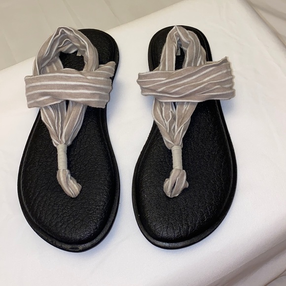 Women’s Sankuk Sandals - Picture 6 of 10